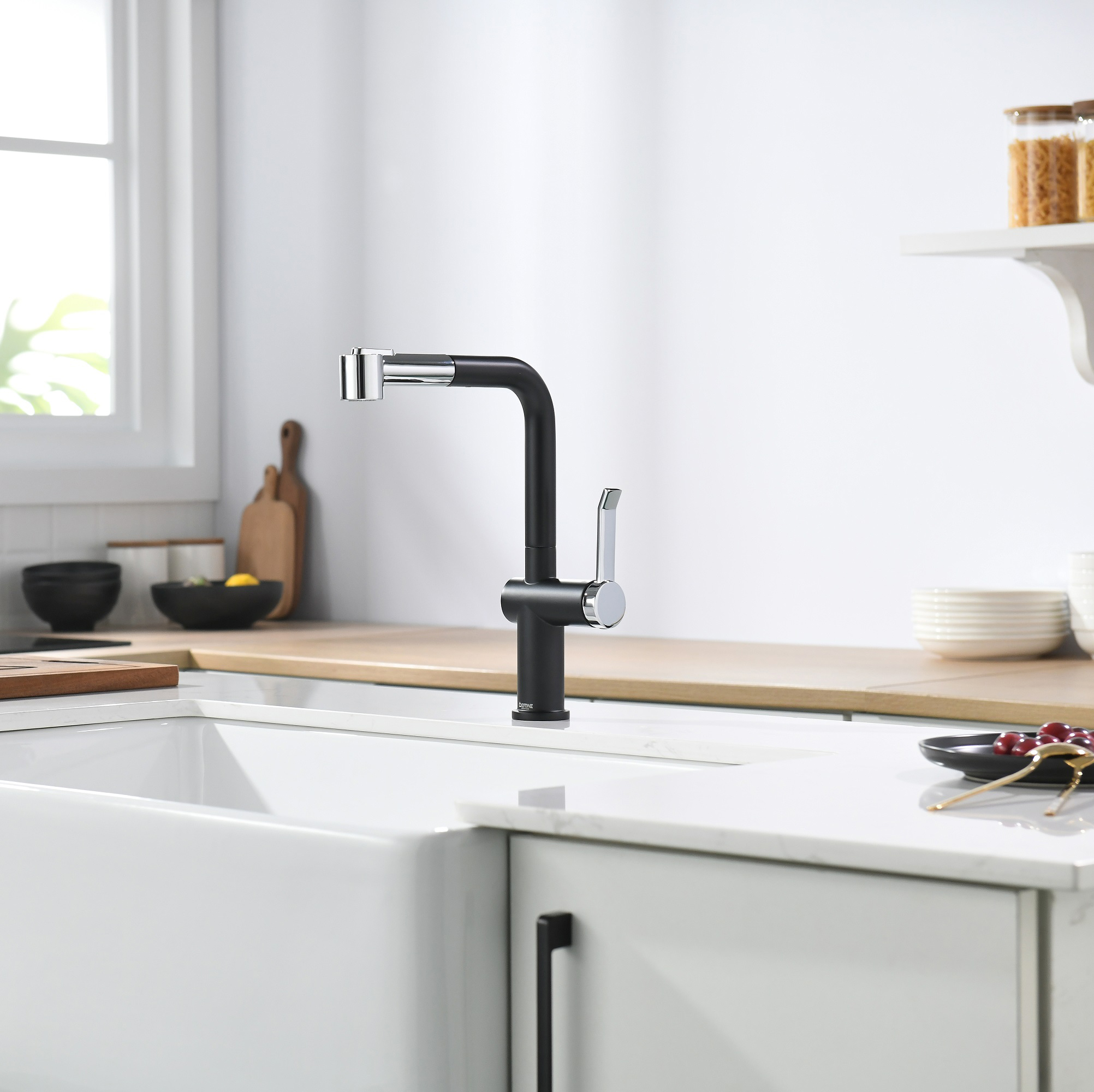 Schwarz + Chrom Neues Design Einloch-Küchenarmaturen zum Herausziehen
